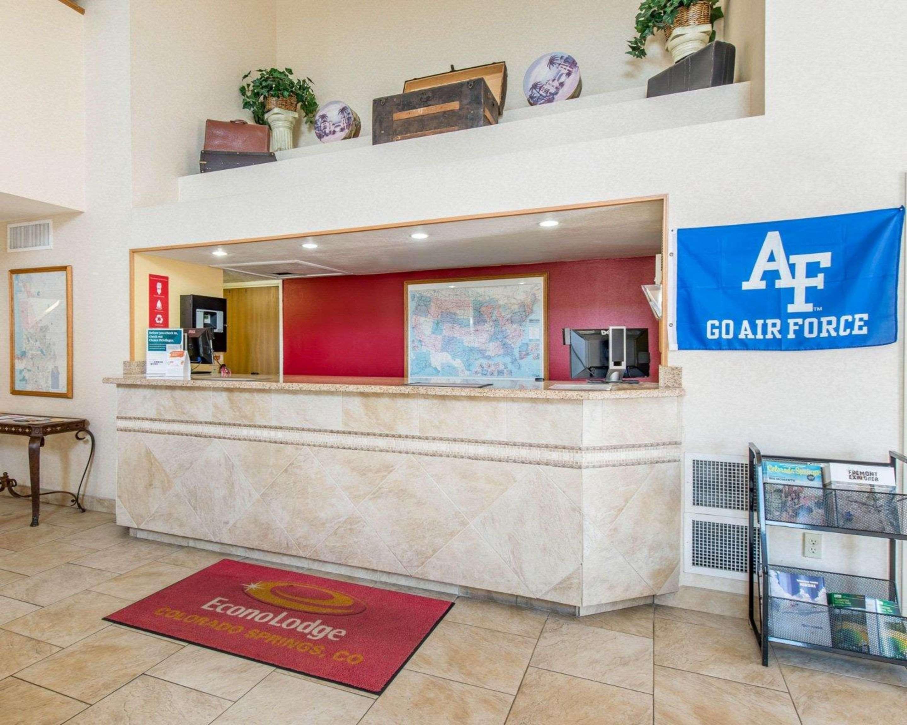 Econo Lodge North Academy Colorado Springs Kültér fotó